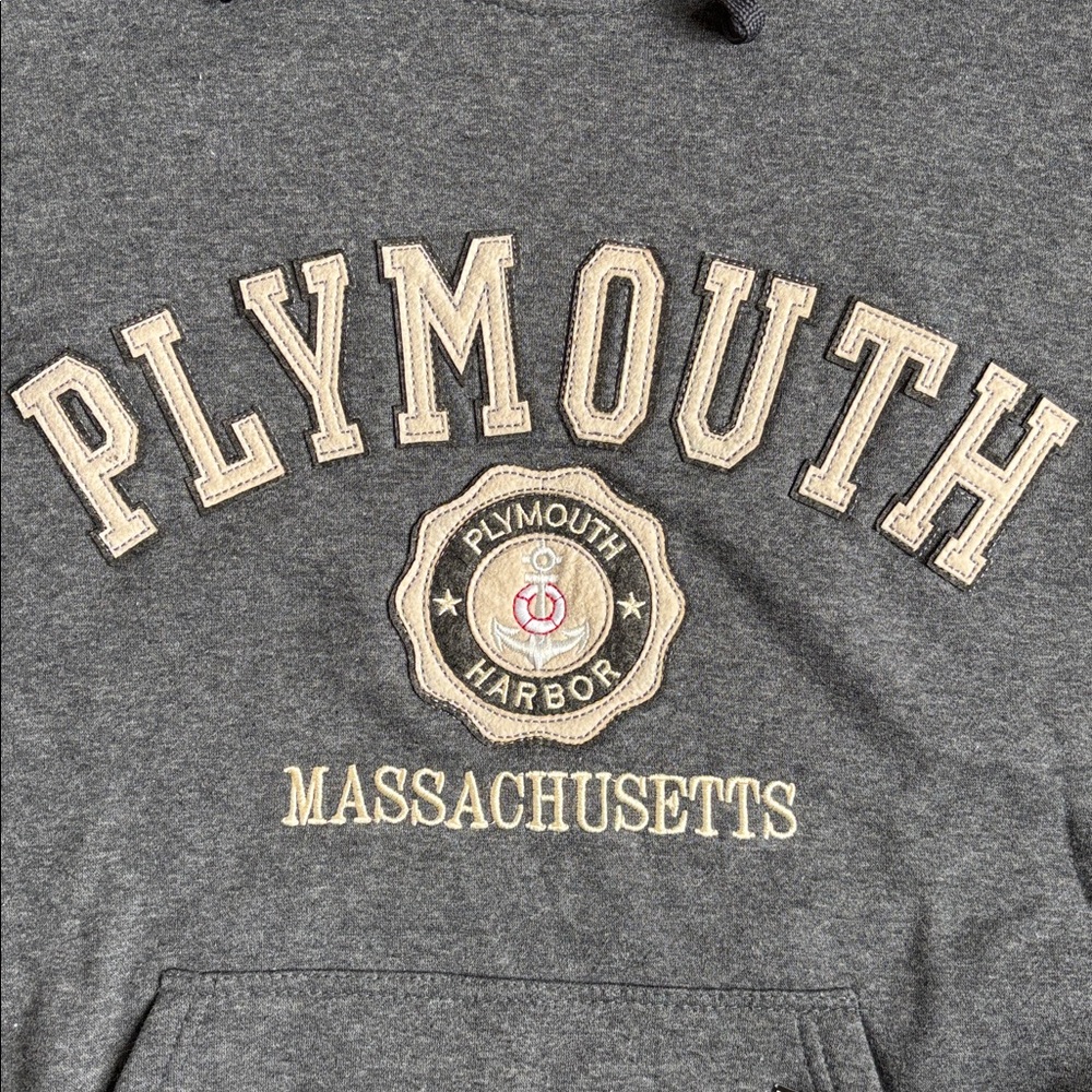 🍦HOST. PICK🍦Plymouth Harbor Massachusetts embroidered Grey Hoodie NWT pockets - Picture 2 of 16